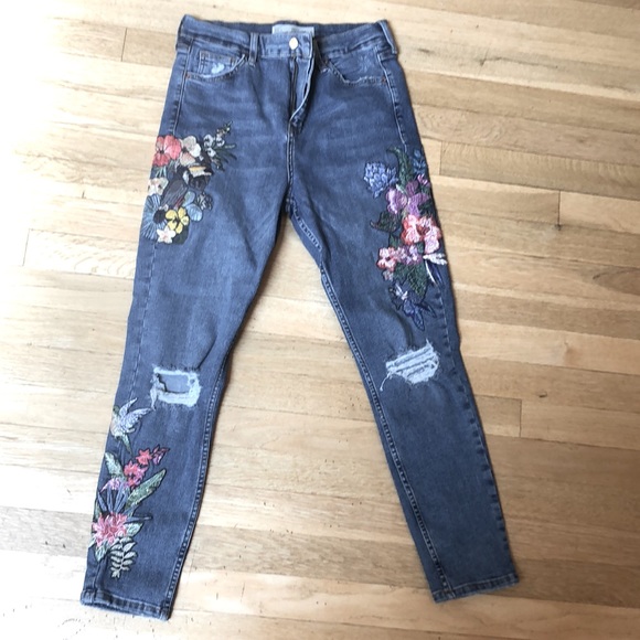 Topshop Denim - Topshop Moto Jamie embroidered distressed jeans